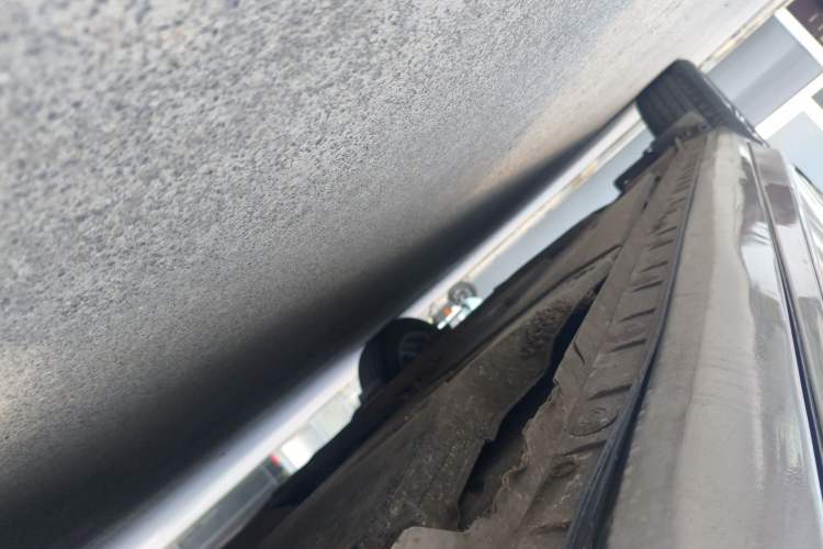 Used Toyota Corolla 2017 Revised Dual-Engine 1.8L E-CVT Elite Edition Right Side Sill