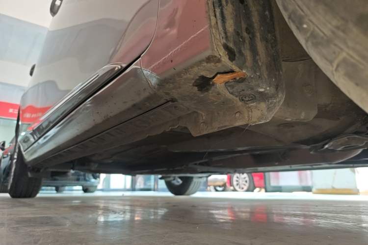 Used Toyota Corolla 2017 Revised Version 1.2T S-CVT GL-i Right Side Sill