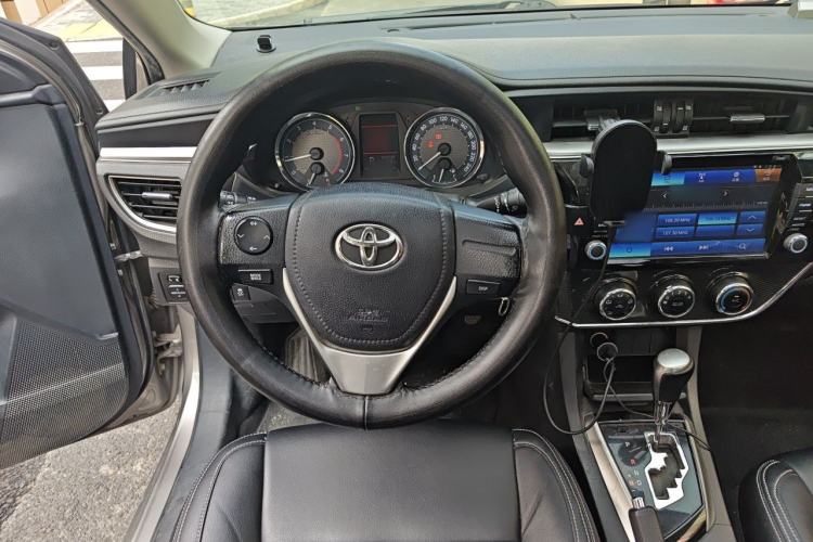 Used Toyota Corolla 2017 1.2T CVT GL-i Leather Edition Steering Wheel
