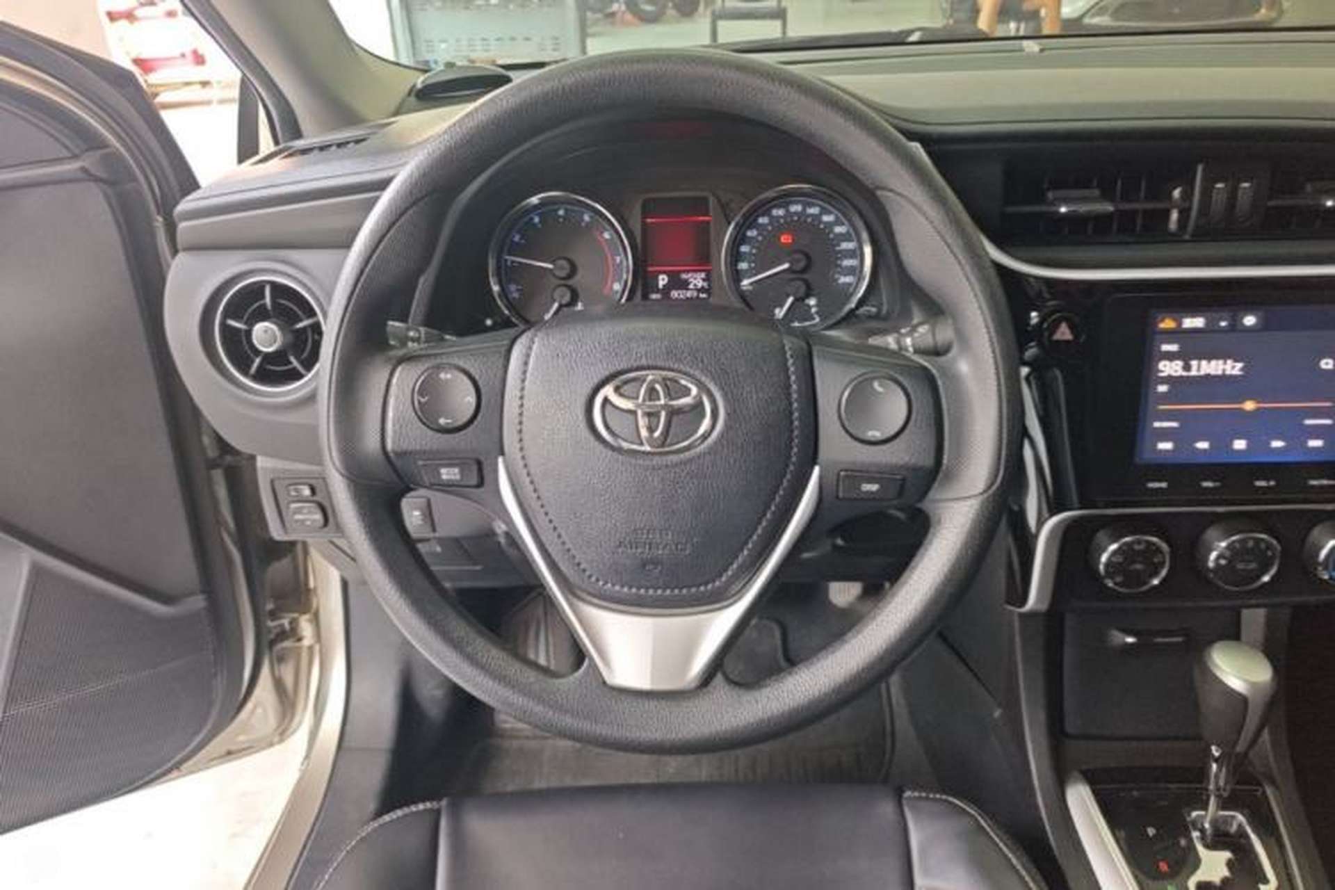 Used Toyota Corolla 2017 Revised Version 1.2T S-CVT GL-i Steering Wheel
