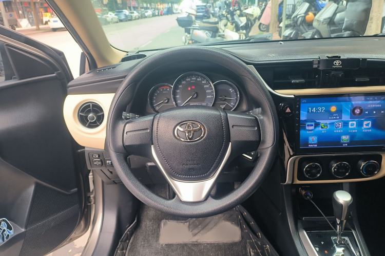 Used Toyota Corolla 2017 Revised Version 1.2T S-CVT GL Steering Wheel