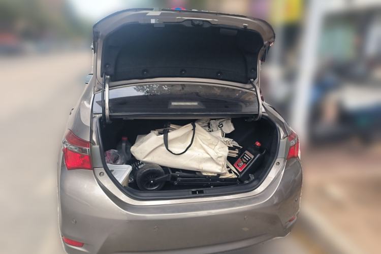 Used Toyota Corolla 2017 Revised Version 1.2T S-CVT GL Trunk