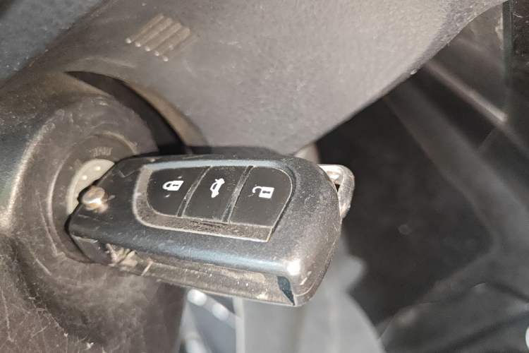 Used Toyota Corolla 2017 Revised Version 1.2T S-CVT GL Vehicle Key