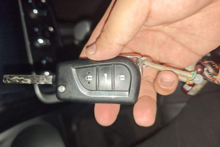 Used Toyota Corolla 2017 Revised Version 1.2T S-CVT GL Vehicle Key