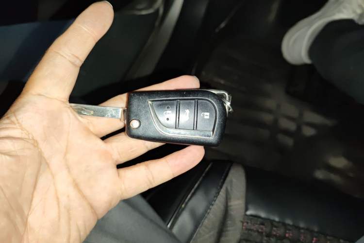 Used Toyota Corolla 2017 Revised Version 1.2T S-CVT GL-i Vehicle Key