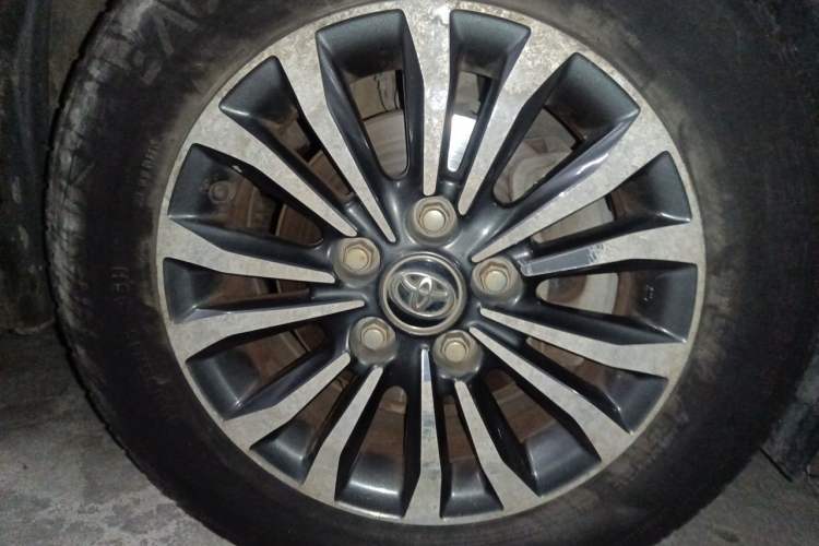 Used Toyota Corolla 2017 Revised Version 1.2T S-CVT GL Right Front Wheel Hub
