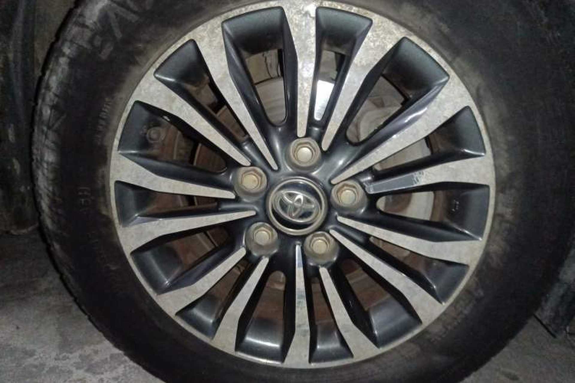 Used Toyota Corolla 2017 Revised Version 1.2T S-CVT GL Right Front Wheel Hub