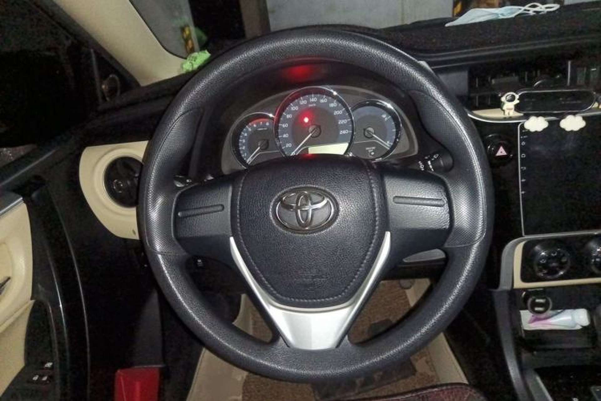 Used Toyota Corolla 2017 Revised Version 1.2T S-CVT GL Steering Wheel