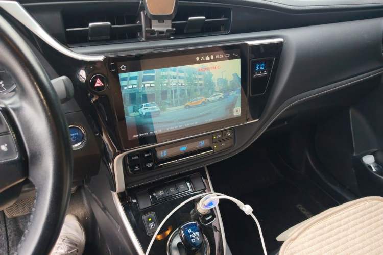 Used Toyota Corolla 2017 Revised Dual-Engine 1.8L E-CVT Elite Edition Audio And AC Panel