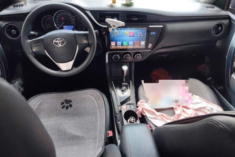 Used Toyota Corolla 2017 Revised Version 1.2T S-CVT GL Center Console