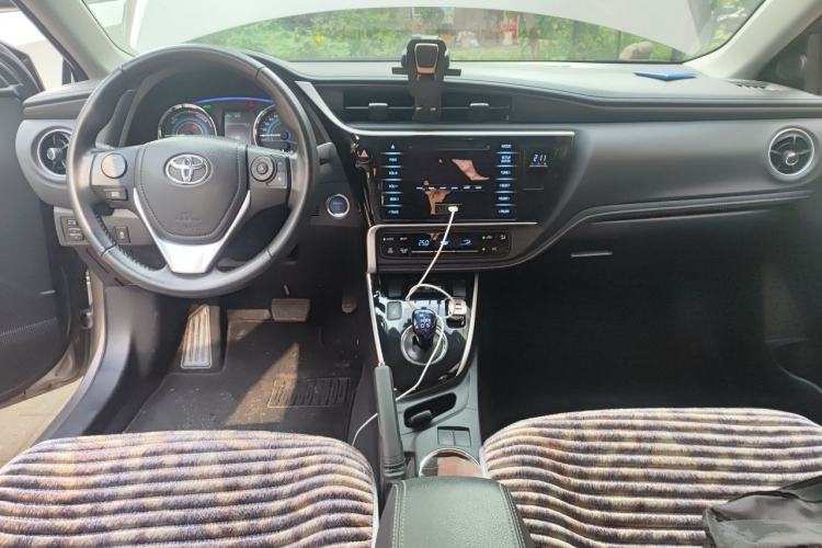 Used Toyota Corolla 2017 Revised Dual-Engine 1.8L E-CVT Elite Edition Center Console