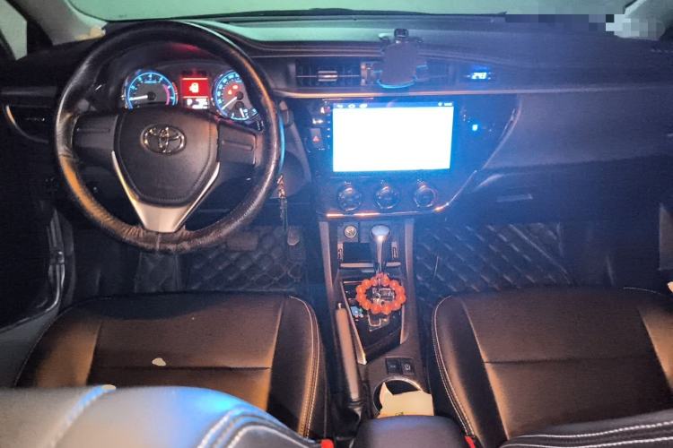 Used Toyota Corolla 2017 1.2T CVT GL-i Leather Edition Center Console