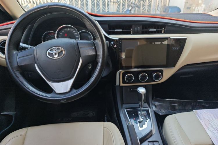 Used Toyota Corolla 2017 Revised Version 1.2T S-CVT GL Center Console