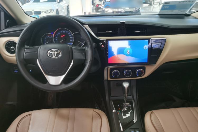 Used Toyota Corolla 2017 Revised Version 1.2T S-CVT GL Center Console