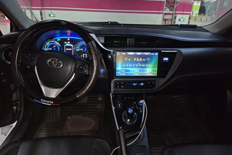 Used Toyota Corolla 2017 Revised Dual-Engine 1.8L E-CVT Elite Edition Center Console