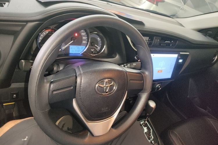 Used Toyota Corolla 2017 Revised Version 1.2T S-CVT GL Center Console