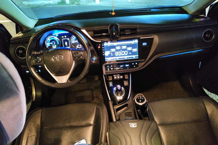 Used Toyota Corolla 2017 Revised Dual-Engine 1.8L E-CVT Elite Edition Center Console