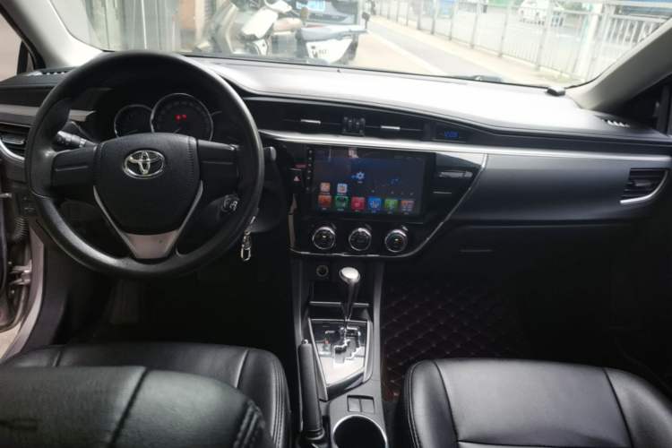 Used Toyota Corolla 2017 Revised Version 1.6L S-CVT GL Center Console