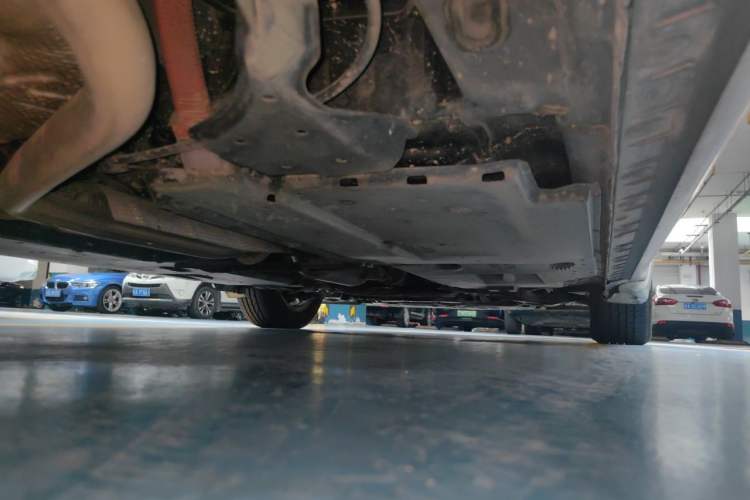 Used Toyota Corolla 2017 Revised Dual-Motor 1.8L E-CVT Pioneer Edition Chassis Rear Right