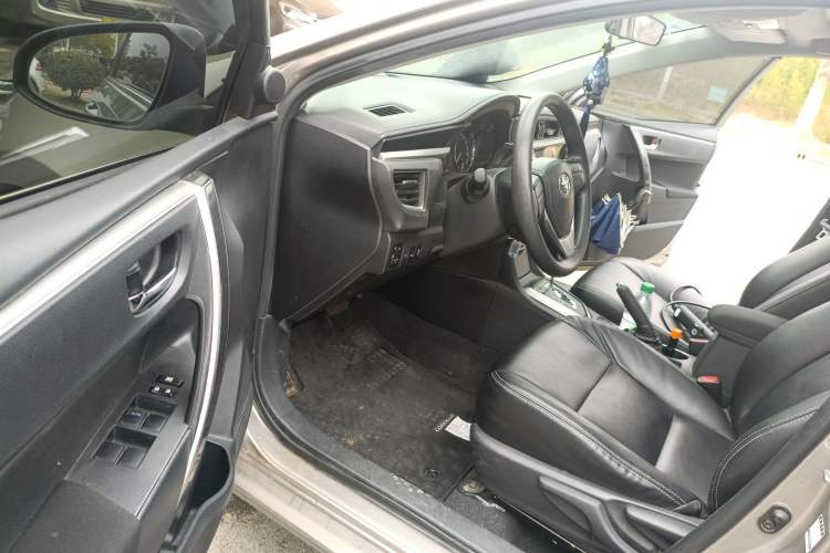 Used Toyota Corolla 2017 1.2T CVT GL-i Driver Seat