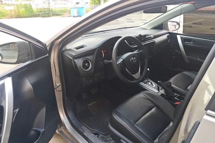 Used Toyota Corolla 2017 Revised Version 1.2T S-CVT GL-i Driver Seat
