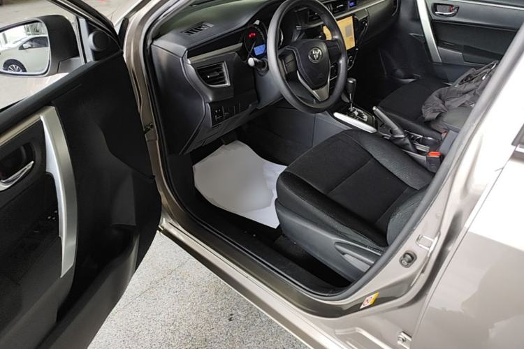 Used Toyota Corolla 2017 1.6L CVT GL Driver Seat