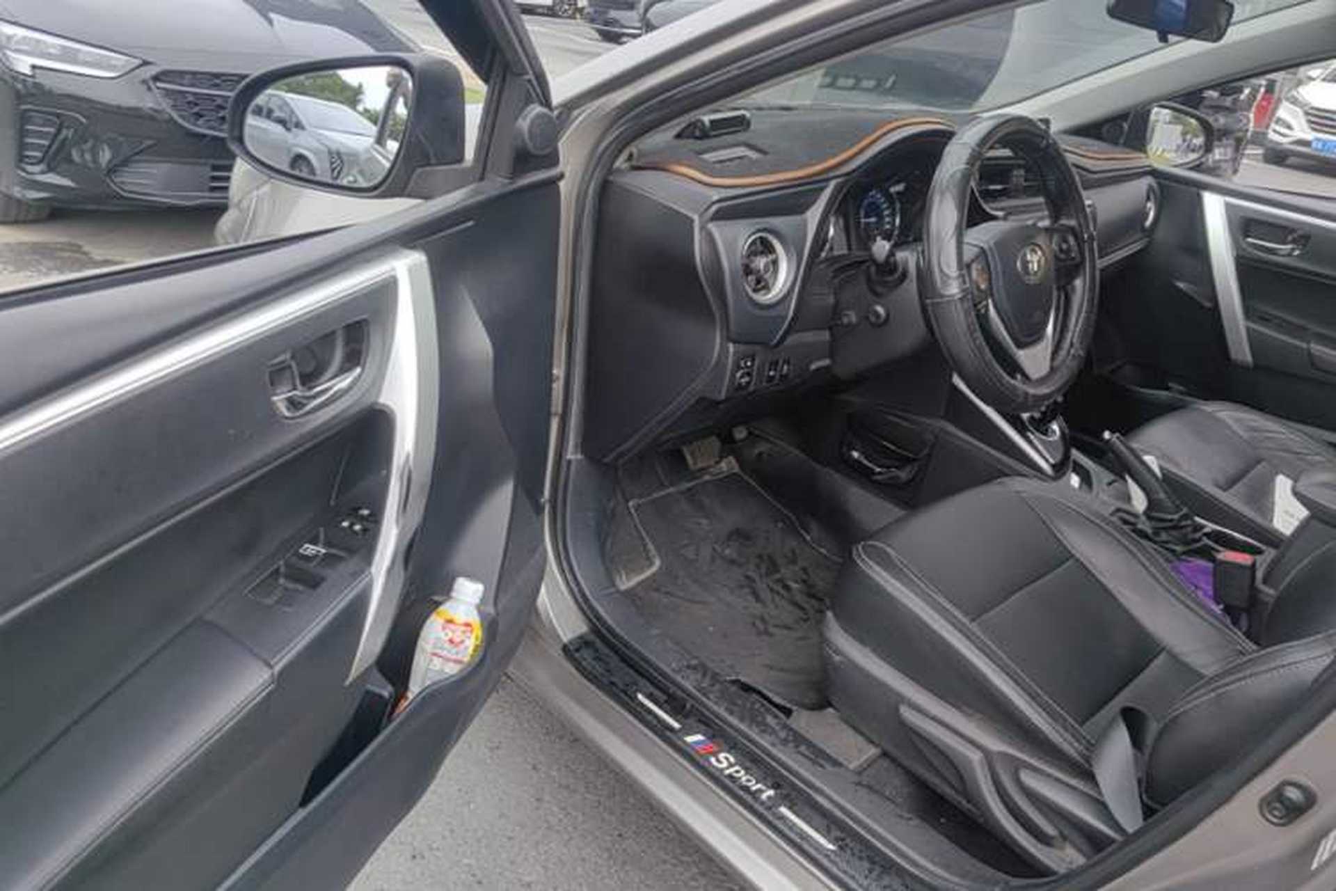 Used Toyota Corolla 2017 Revised Dual-Engine 1.8L E-CVT Elite Edition Driver Seat