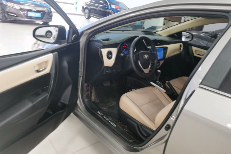 Used Toyota Corolla 2017 Revised Version 1.2T S-CVT GL Driver Seat