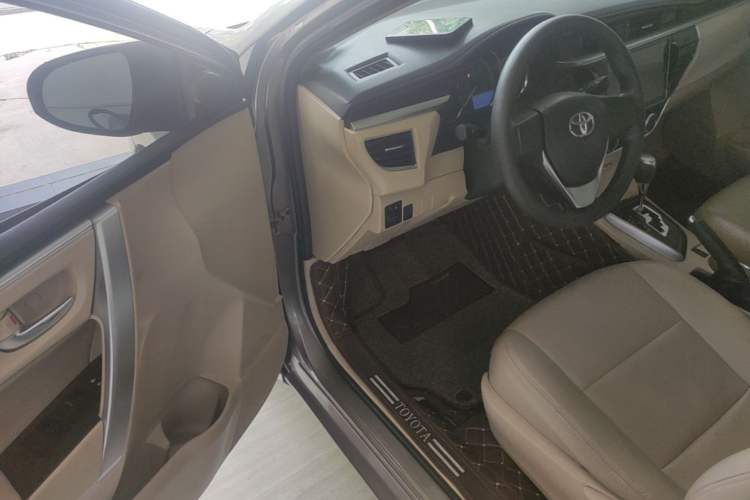 Used Toyota Corolla 2017 1.6L CVT GL Driver Seat