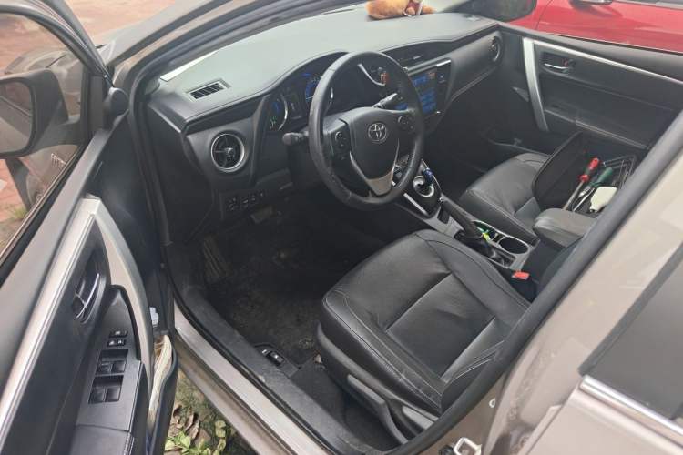 Used Toyota Corolla 2017 Revised Dual-Engine 1.8L E-CVT Elite Edition Driver Seat