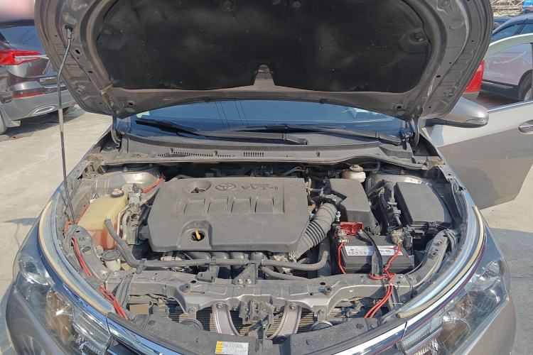 Used Toyota Corolla 2017 Revised Version 1.6L S-CVT GL Engine Bay