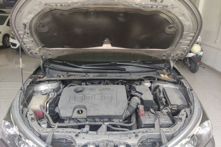 Used Toyota Corolla 2017 1.6L CVT GL Engine Bay