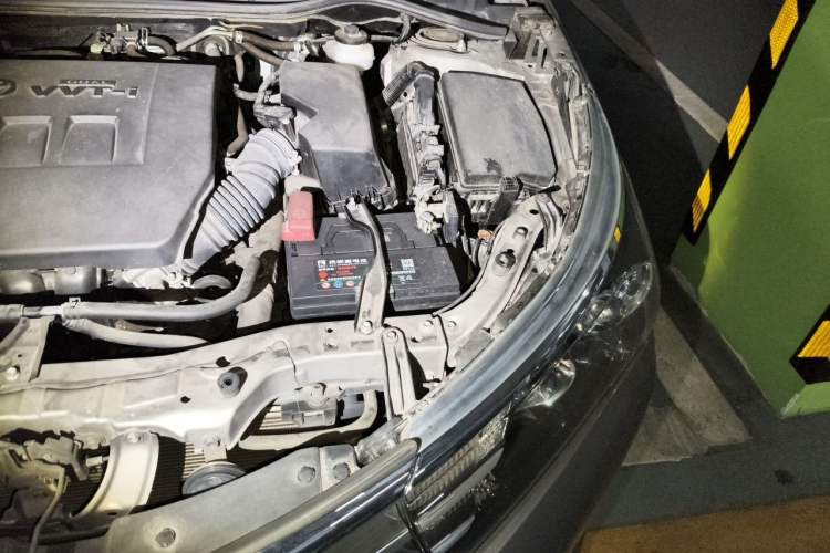 Used Toyota Corolla 2017 1.6L CVT GL Engine Bay Left