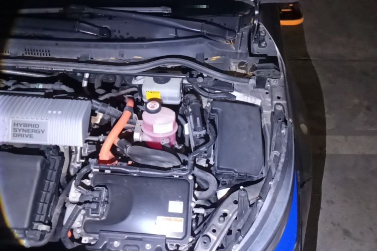 Used Toyota Corolla 2017 Revised Dual-Engine 1.8L E-CVT Elite Edition Engine Bay Left
