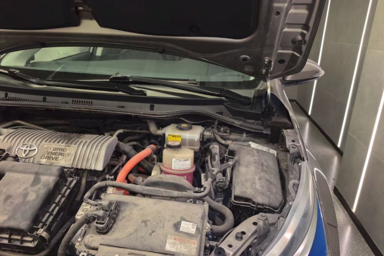 Used Toyota Corolla 2017 Revised Dual-Engine 1.8L E-CVT Elite Edition Engine Bay Left