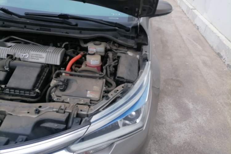 Used Toyota Corolla 2017 Revised Dual-Engine 1.8L E-CVT Elite Edition Engine Bay Left