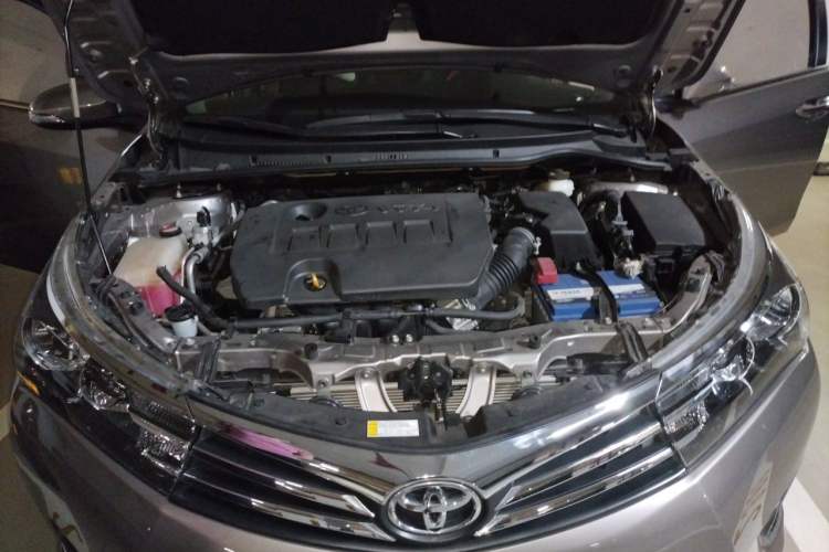 Used Toyota Corolla 2017 1.6L CVT GL Engine Bay