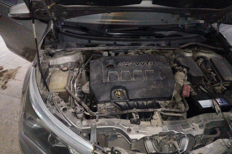 Used Toyota Corolla 2017 1.6L CVT GL Engine Bay Right