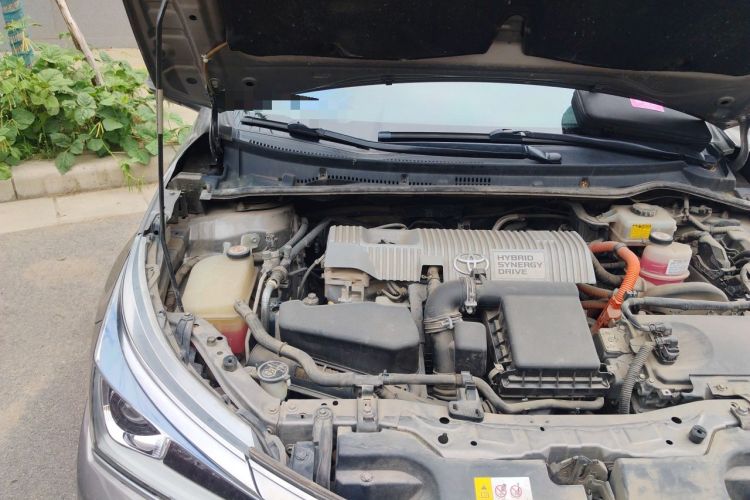 Used Toyota Corolla 2017 Revised Dual-Engine 1.8L E-CVT Elite Edition Engine Bay Right