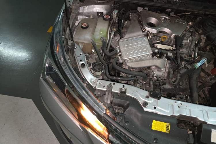 Used Toyota Corolla 2017 Revised Version 1.2T S-CVT GL-i Engine Bay Right