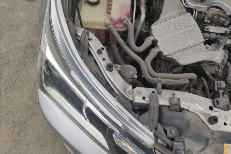 Used Toyota Corolla 2017 1.2T CVT GL Engine Bay Right