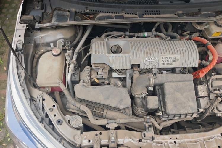 Used Toyota Corolla 2017 Revised Dual-Engine 1.8L E-CVT Elite Edition Engine Bay Right