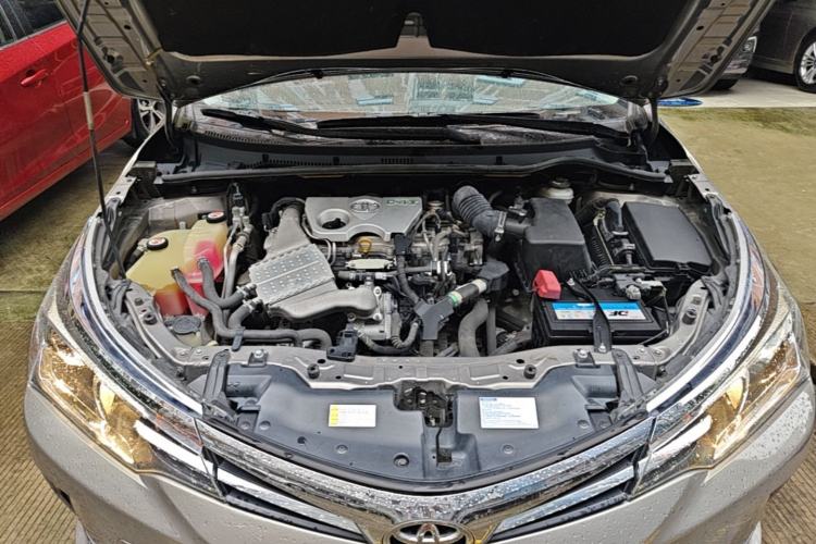 Used Toyota Corolla 2017 Revised Version 1.2T S-CVT GL-i Engine Bay
