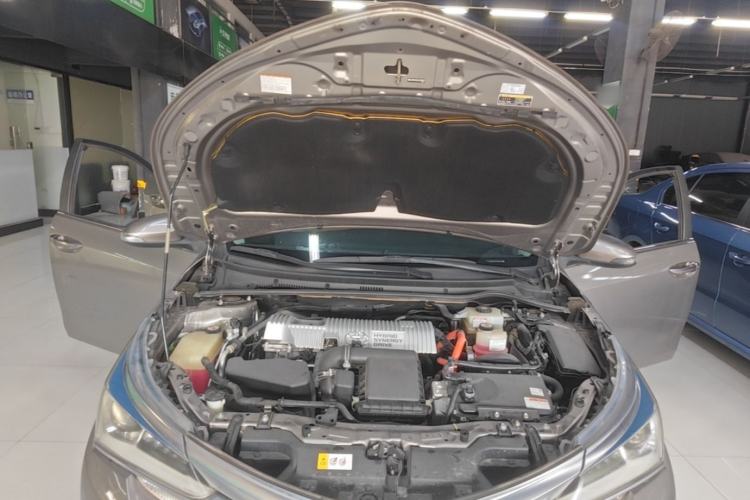 Used Toyota Corolla 2017 Revised Dual-Engine 1.8L E-CVT Leading Edition Engine Bay