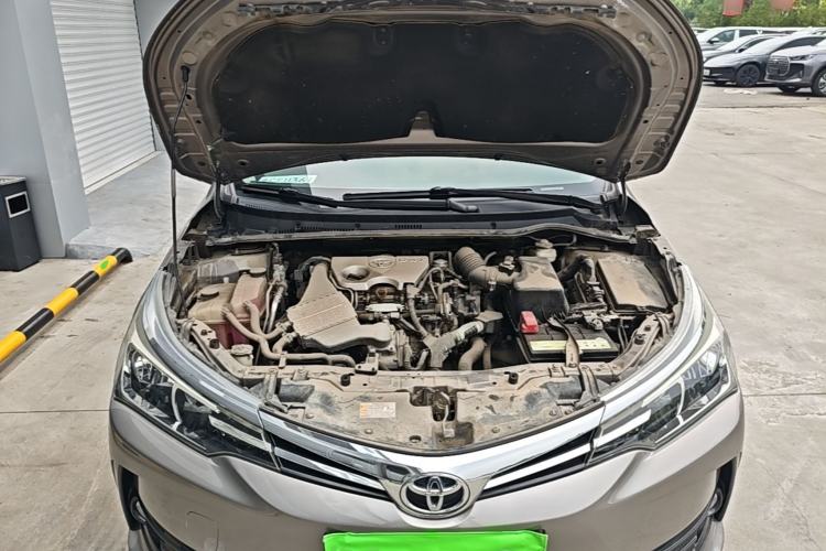 Used Toyota Corolla 2017 Revised Version 1.2T S-CVT GL-i Engine Bay