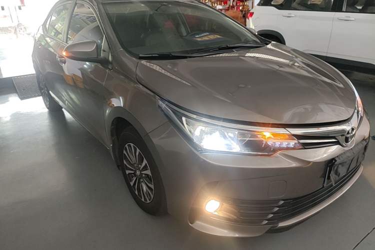 Used Toyota Corolla 2017 Revised Version 1.2T S-CVT GL Exterior 1