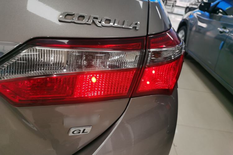 Used Toyota Corolla 2017 Revised Version 1.2T S-CVT GL Exterior 3