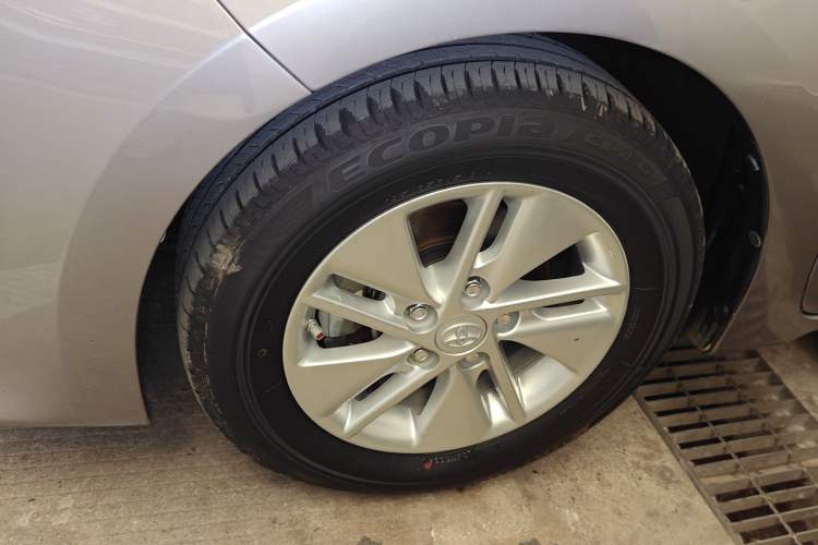 Used Toyota Corolla 2017 1.2T CVT GL Exterior 4