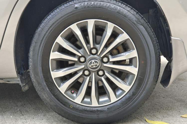 Used Toyota Corolla 2017 Revised Version 1.2T S-CVT GL Exterior 5