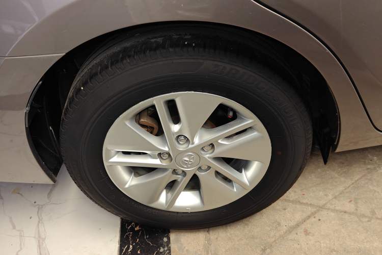 Used Toyota Corolla 2017 1.2T CVT GL Exterior 5